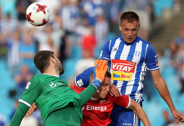 Ekstraklasa: Paixao strzelcem pierwszego gola w nowym sezonie. Furman pierwszym, który wyleciał z boiska