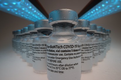 Szupervakcinát dobna piacra a Pfizer