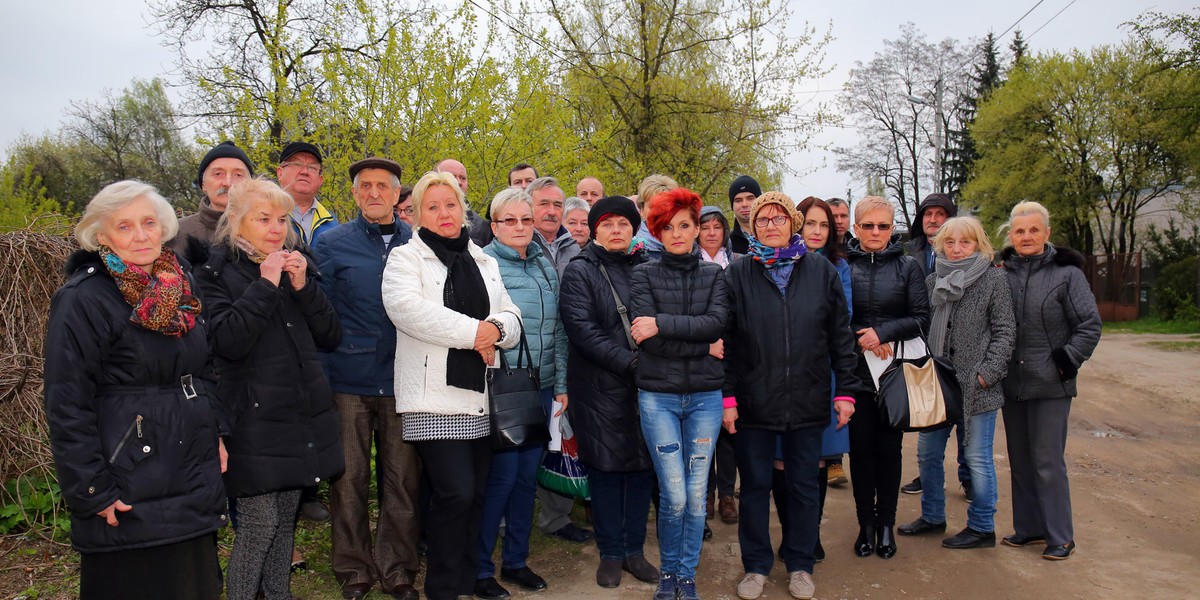 Lokatorzy domów komunalnych protestują i chcą spotkania z Hanną Zdanowską. Spór o wykup domów komunalnych w Łodzi trwa