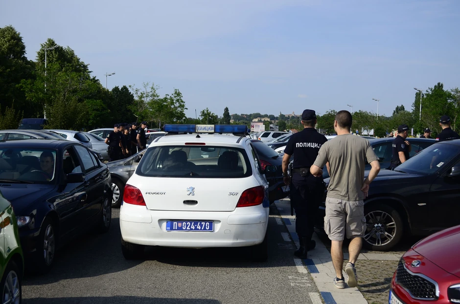 Policija na prilazima Gazeli