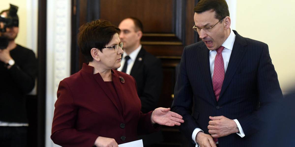 Morawiecki stawiał się Szydło. Miał rzucić papierami!