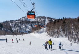 13 metrów śniegu każdej zimy. poznaj najbardziej śnieżne miejsce na zi