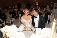 Édes babafotóval jelentette be Paris Hilton, hogy megszületett első gyermeke