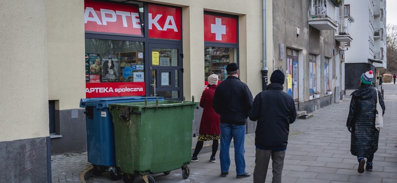 Apteka dla aptekarza. Resort zdrowia chwali kontrowersyjną ustawę