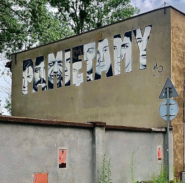 Kultowy mural dla 9 ofiar od "francuskiego Banksy’ego"