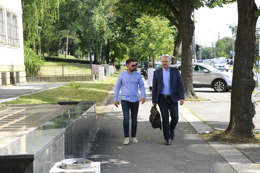 Nikola Stefanović (levo) 