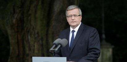 Komorowski podwyższył sobie emeryturę! O kilka tysięcy!