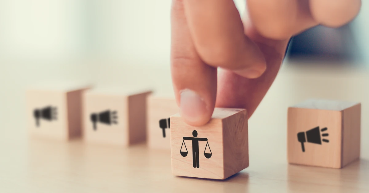 Upadłość biura podróży. Wiemy, co doprowadziło giganta turystyki do bankructwa w szczycie sezonu