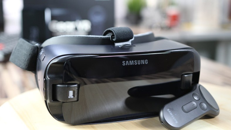 Samsung Gear Vr I Galaxy S8 Rzut Oka Na Nowe Gogle Vr Do Smartfona