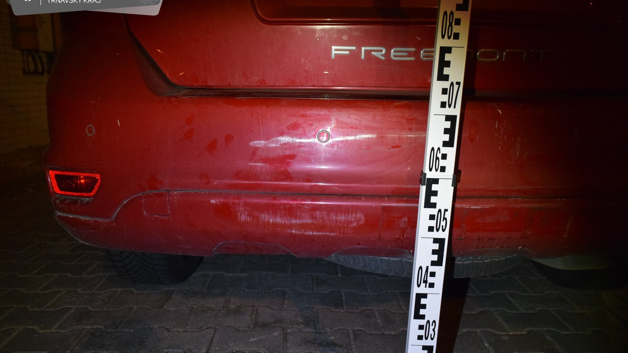 Polícia zisťuje totožnosť dvoch vodičov, ktorí boli v Trnave aktérmi nehôd.