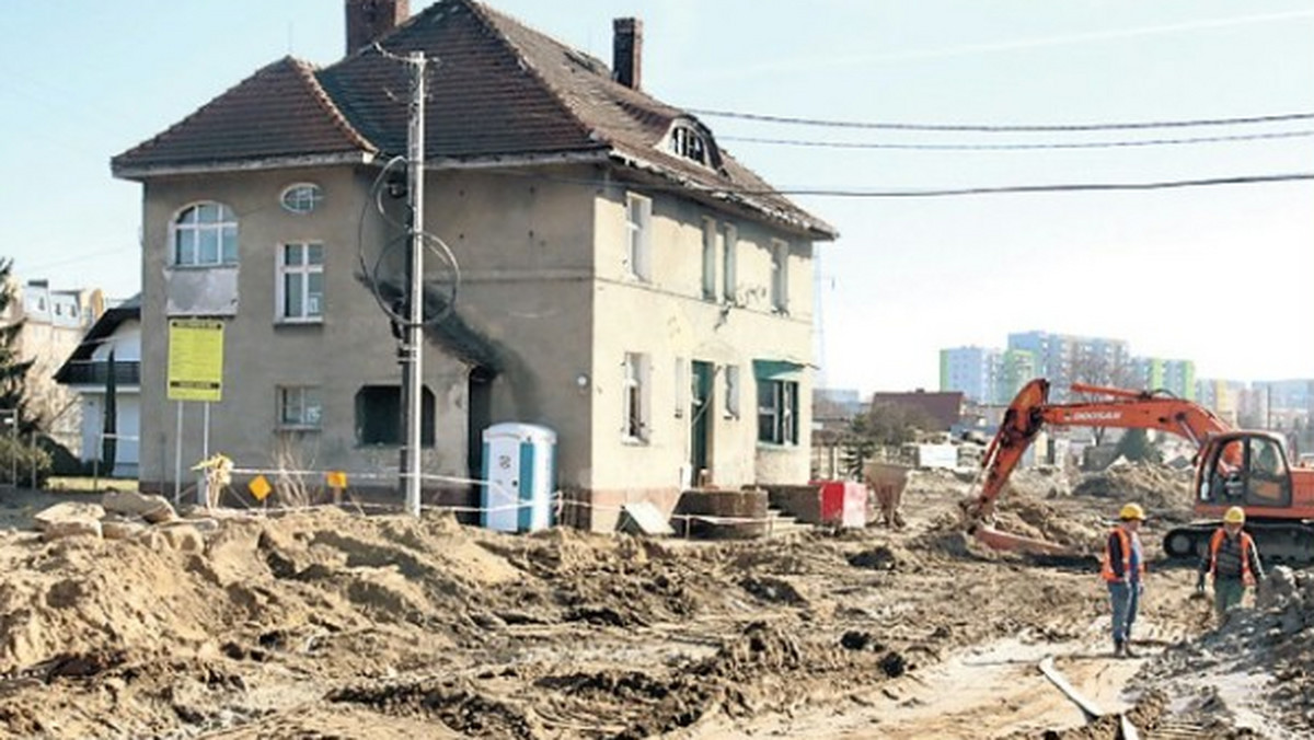 Budynek przy ul. Batalionów Chłopskich 61 w Zdrojach, który stoi na trasie Szczecińskiego Szybkiego Tramwaju, zostanie przesunięty. Zgodę wyraził zachodniopomorski konserwator zabytków.