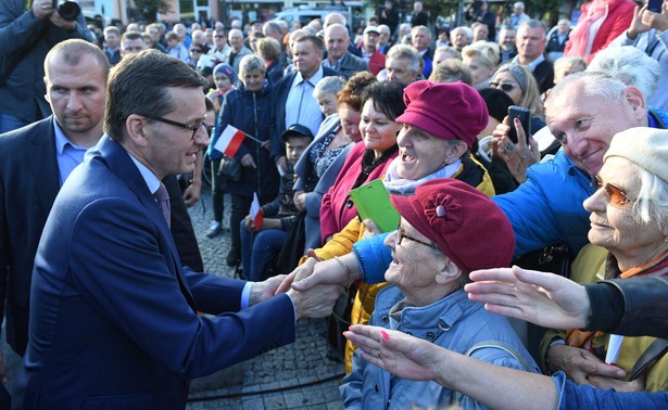 "Znam tylko dwie partie: polską i antypolską". Premier cytuje księcia Czartoryskiego i dziękuje wyborcom za patriotyzm