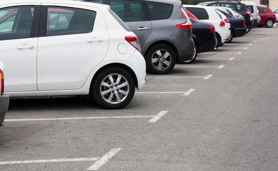 Mieszkańcy muszą pokonać 2,5 km, żeby dotrzeć do parkingu 