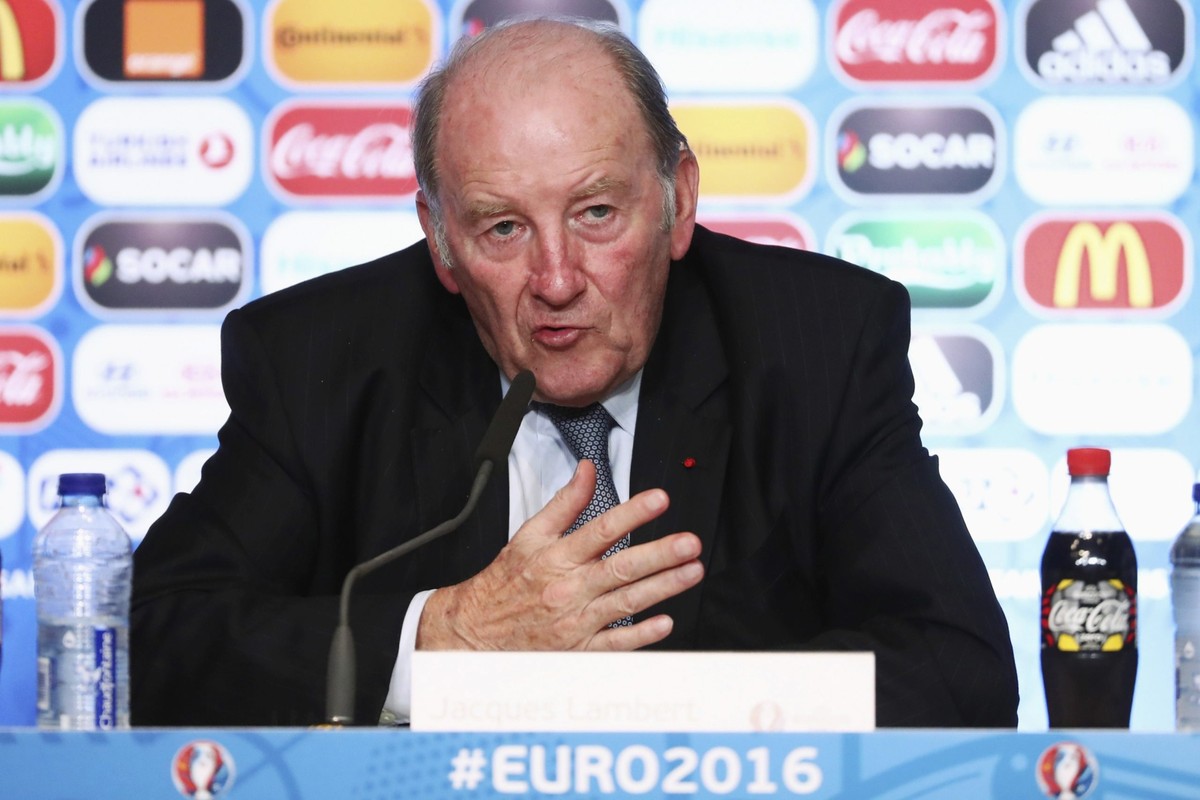 Euro 2016: Strajki już zepsuły piłkarskie święto we Francji