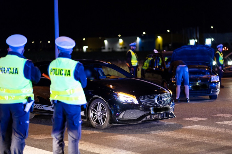 Nawet 8 lat więzienia grozi organizatorom nielegalnych wyścigów. Policja zatrzymała w Poznaniu 9 osób