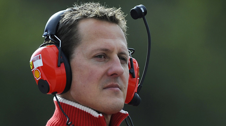 A hétszeres Forma–1-es világbajnok, Michael Schumacher a szabályokat 
is semmibe vette, ha a győzelme forgott kockán /Fotó: AFP