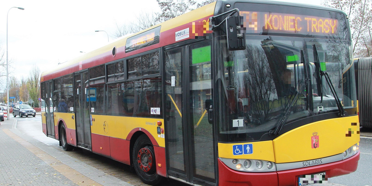 Tajemnicza śmierć mężczyzny. Jego ciało znaleziono w warszawskim autobusie