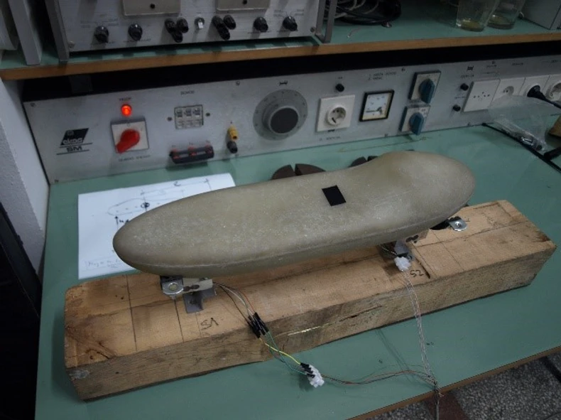 Rezervoar za "sloshing"