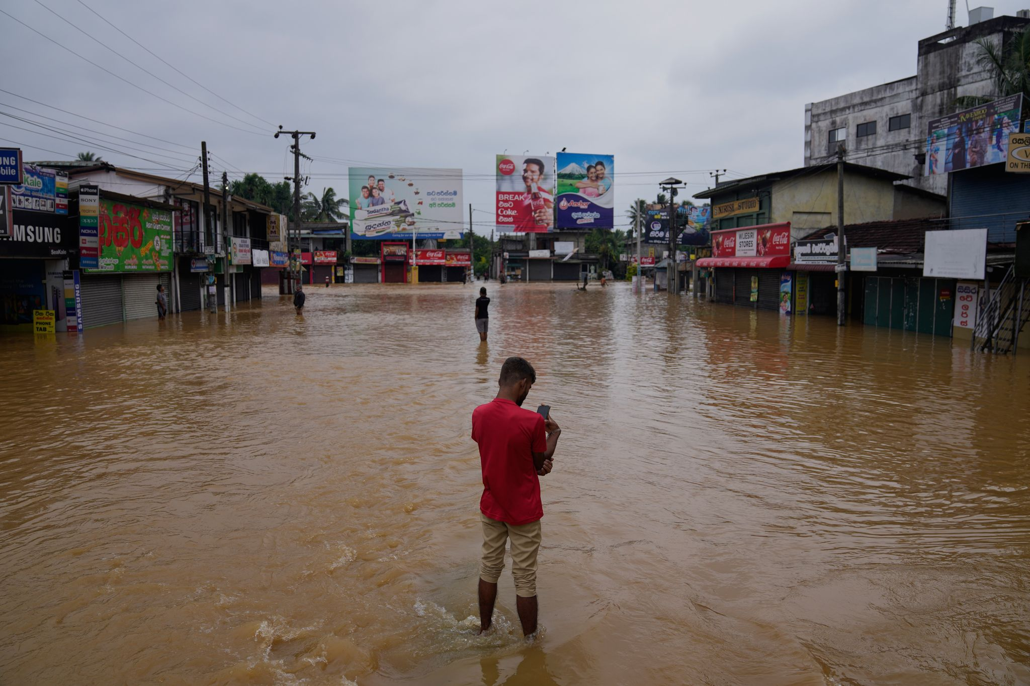 Zyklon in Südostasien: Fast 600 Tote, Deutscher aus Fluten gerettet