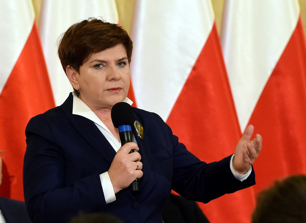 Beata Szydło: Ataki mediów zagranicznych to próba zmiękczenia Polski