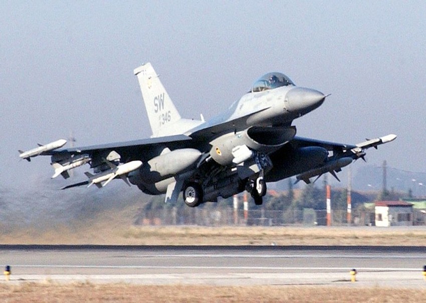 F16 avion