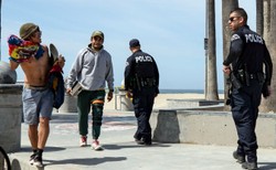 Ekspert: Przez koronawirusa w USA umrze do 200 tys. osób, a miliony będą zainfekowane