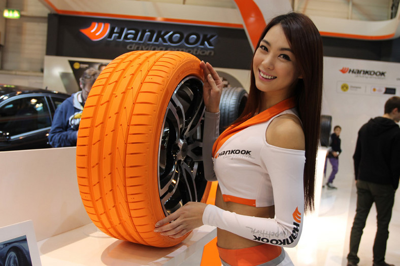 Essen Motor Show 2012: auta, motocykle i gorące dziewczyny