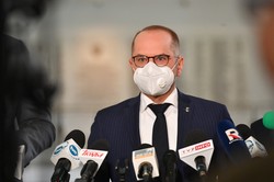 Szczerba po głosowaniu nad KPO w Sejmie: 30 lat temu Jarosław najlepsze interesy zrobił z PZPR i TW