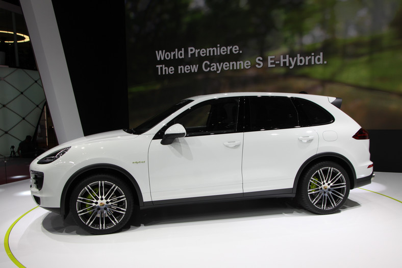 Porsche Cayenne S Hybrid (Paryż 2014)