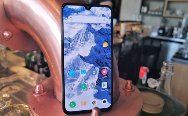 Xiaomi Mi9 SE już w Polsce. Fani małych smartfonów będą zachwyceni [PREMIERA]