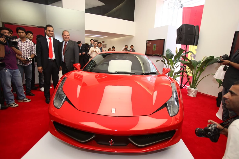Salon Ferrari w Indiach
