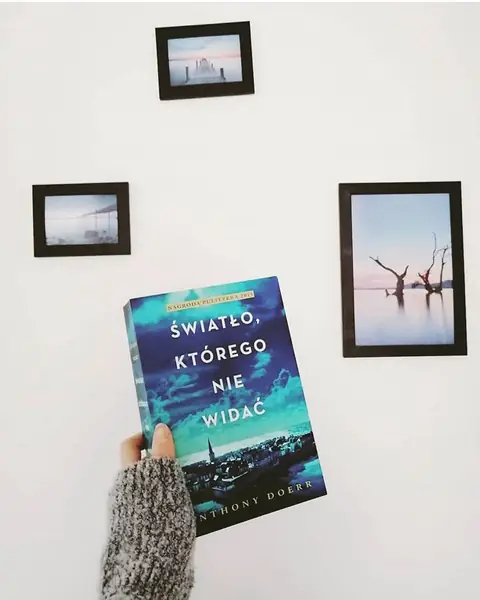 Książki o miłości: Światło którego nie widać / dominikandominika Instagram