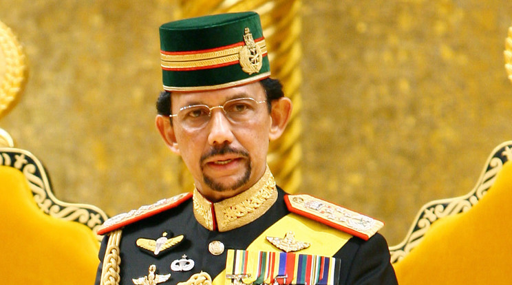 A milliárdos Hasszanal Bolkiah, Brunei szultánja hozta a szigorú törvényt / Fotó: AFP