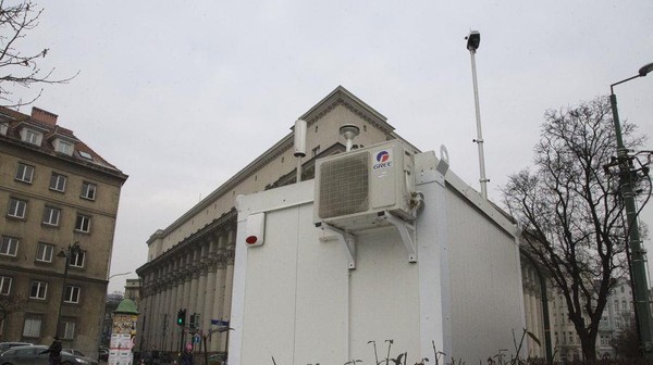 Na terenie Krakowa działa osiem referencyjnych stacji monitoringu jakości powietrza Państwowego Monitoringu Środowiska (PMŚ)