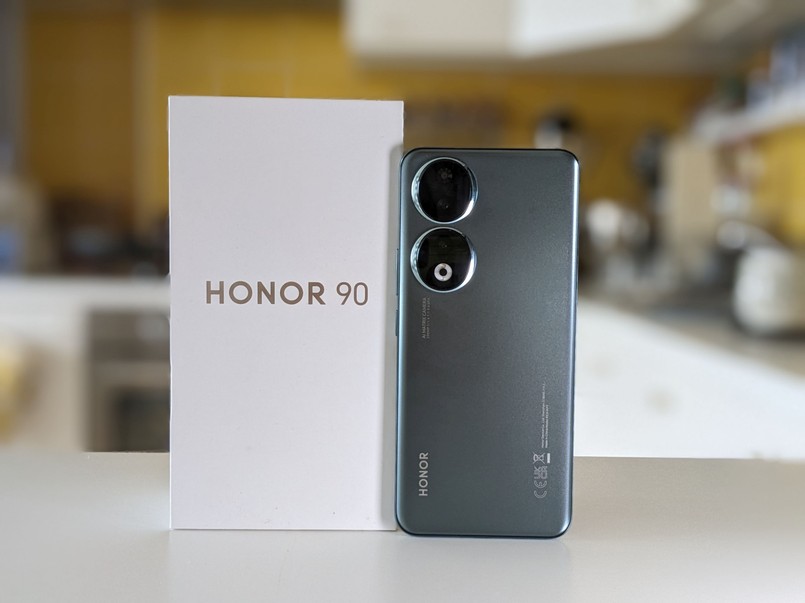 Honor 90