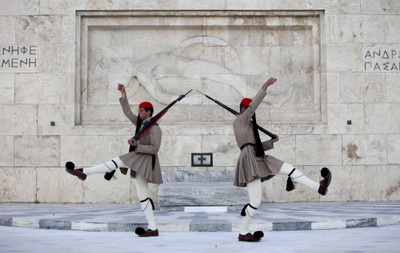 Grecja tnie państwowe etaty, ale tak, żeby nikogo nie zwolnić