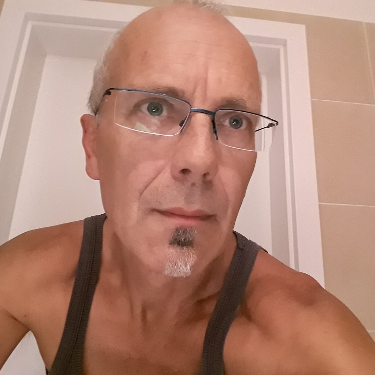 Redaktor televízie JOJ Anton Adamčík.