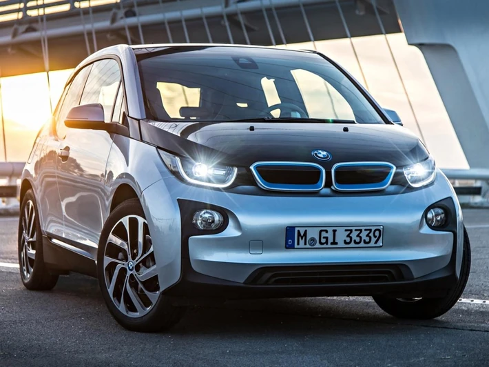 BMW i3 – 174 400 zł