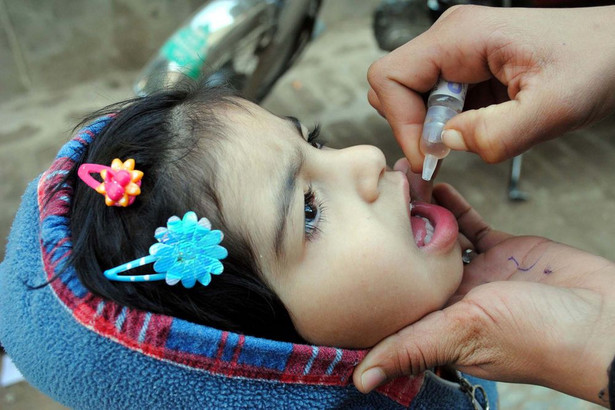Nowa szczepionka na Covid-19 będzie podawana doustnie, tak jak podaje się szczepionkę przeciw polio