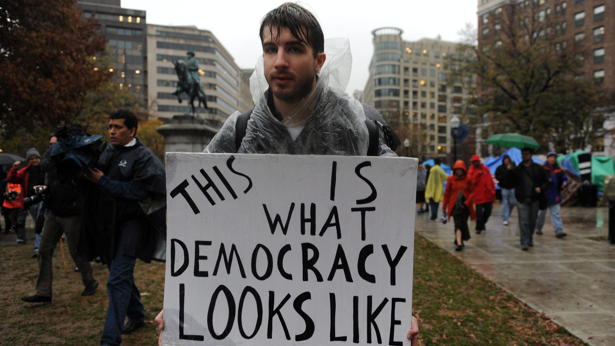 Zabezpieczenie trwających od dwóch miesięcy ogólnokrajowych protestów zainspirowanych nowojorskim ruchem Occupy Wall Street kosztowało dotychczas amerykańskie miasta co najmniej 13 mln dol. - wynika z wyliczeń AP sporządzonych na podstawie danych z 18 miast.