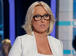 Młynarska przepracowuje się na antenie? Ze studia odwieziono ją do szpitala