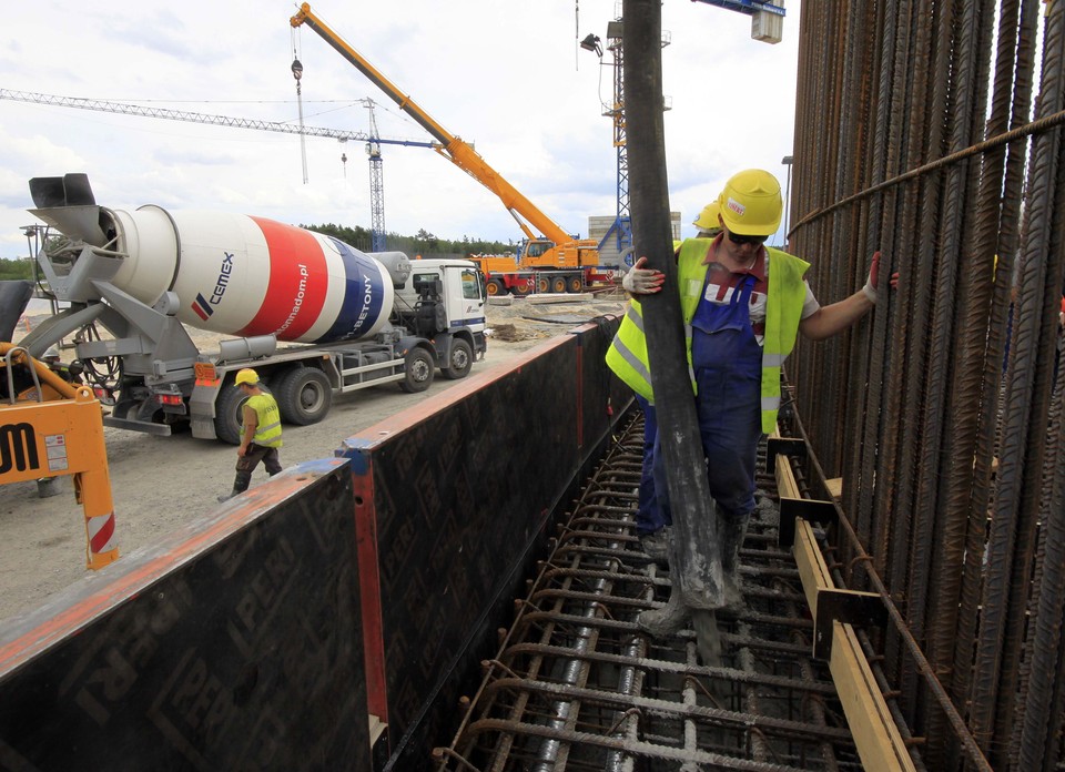 Świnoujście: betonowanie w gazoporcie