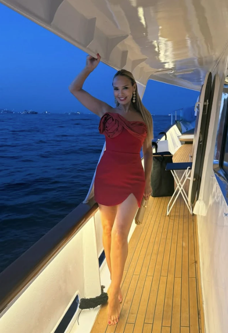 Marijana Mateus u izazovnoj haljini