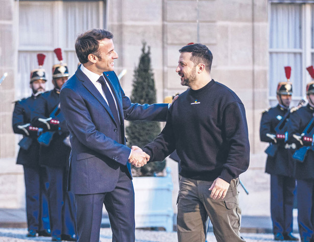 Przywódcy Francji Emmanuel Macron i Ukrainy Wołodymyr Zełenski
