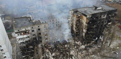 Rosyjskie wojsko zamienia ukraińskie miasta w ruinę. Porażający widok w Borodziance [ZDJĘCIA]