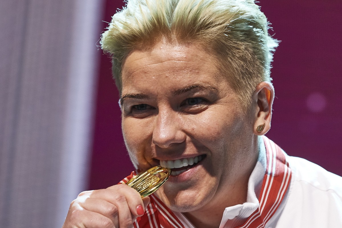 Lekkoatletyczne MŚ: Anita Włodarczyk odebrała złoty medal za... 2013 rok