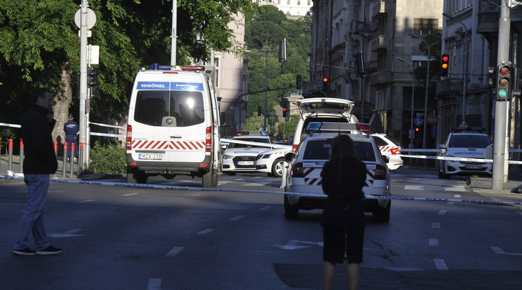 A rendőrök egy nap leforgása alatt segítettek a bajtársuknak / Illusztráció: MTI/Mihádák Zoltán