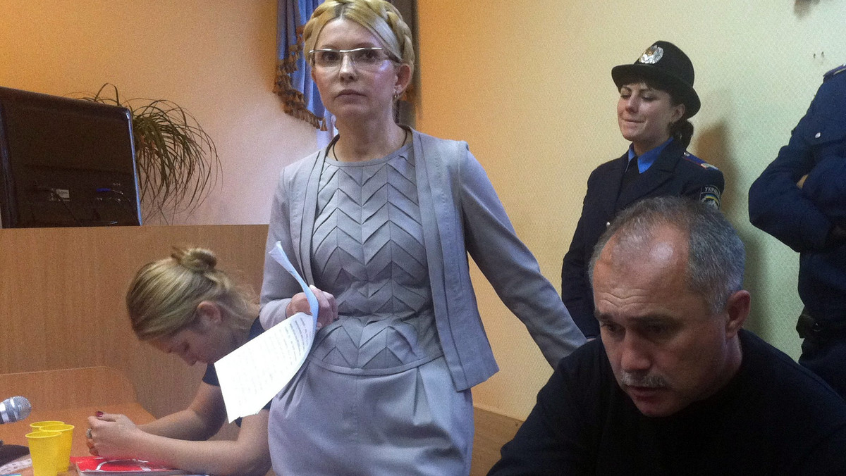 Była premier Ukrainy Julia Tymoszenko oskarżyła prezydenta Wiktora Janukowycza, że przetrzymując ją od prawie dwóch miesięcy w areszcie, świadomie niweczy szanse na zawarcie umowy stowarzyszeniowej z Unią Europejską.
