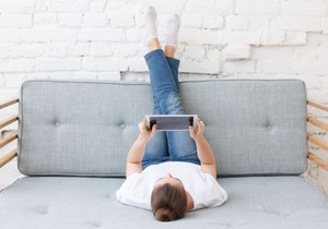 Navike vikendom, poput kasne večere i nadoknađivanja sna, utiču na nivo šećera u krvi i vode u insulinsku rezistenciju