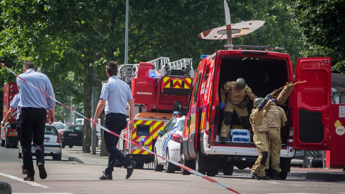 Strzelanina w Liege, na wschodzie Belgii, w której mężczyzna zabił dwóch funkcjonariuszy policji oraz jedną osobę postronną, po czym wziął zakładniczkę, jest traktowana jako akt terroru - podała dziś tamtejsza prokuratura. Napastnika zastrzelili policjanci.